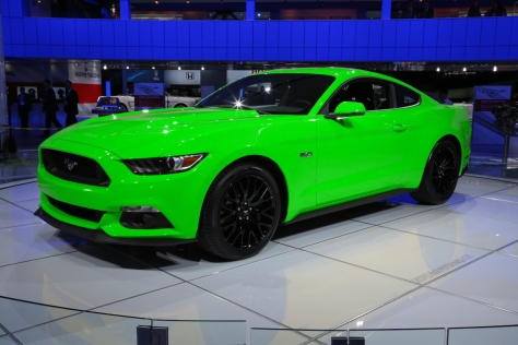 2015 ford mustang green